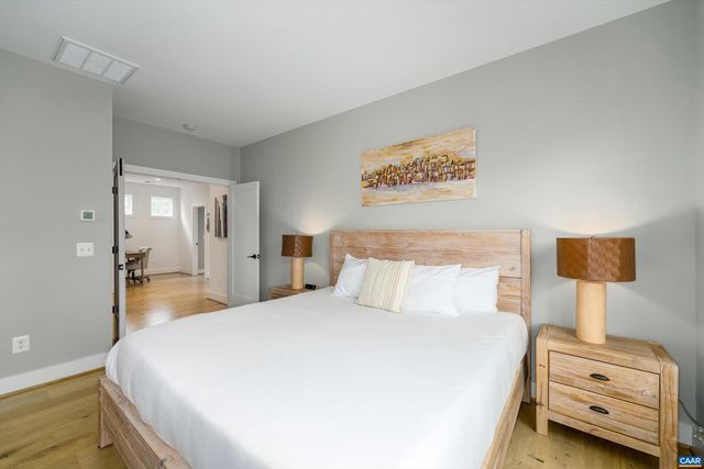 207 HARTMANS MILL RD, Charlottesville, VA 22902