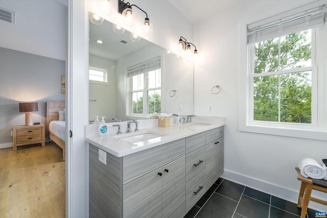 207 HARTMANS MILL RD, Charlottesville, VA 22902