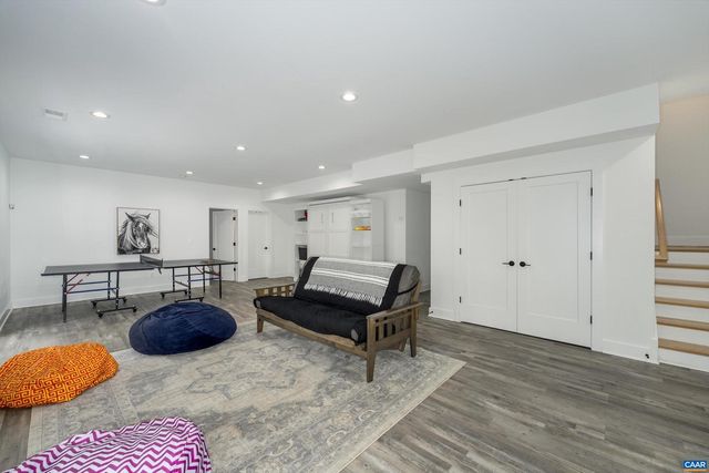 207 HARTMANS MILL RD, Charlottesville, VA 22902