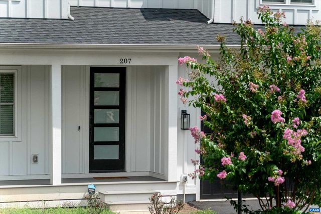 207 HARTMANS MILL RD, Charlottesville, VA 22902