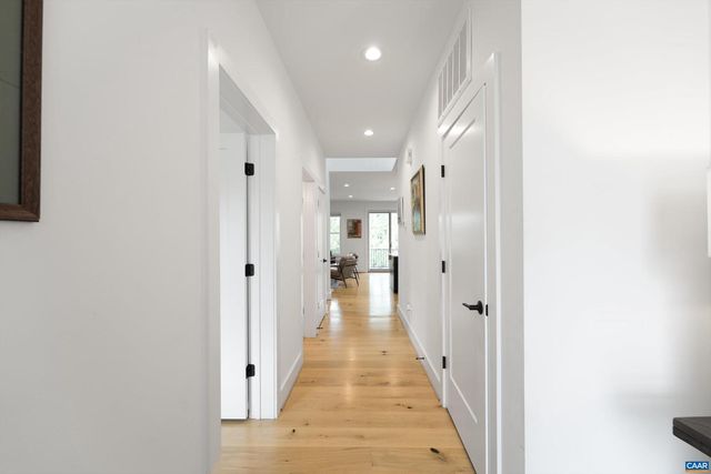 207 HARTMANS MILL RD, Charlottesville, VA 22902