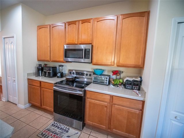 9931 HERON POINTE DRIVE, Orlando, FL 32832