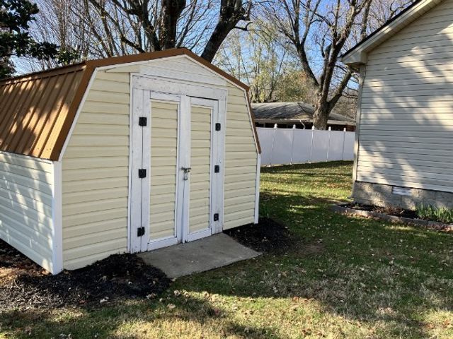 191 Pyle Ln, Hopkinsville, KY 42240