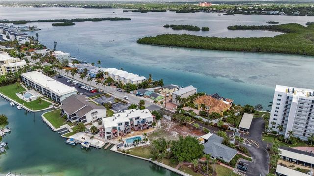 9244 MIDNIGHT PASS ROAD, Sarasota, FL 34242