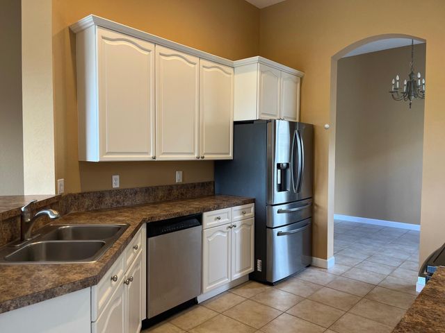 331 NW Somerset Circle, Port St Lucie, FL 34983