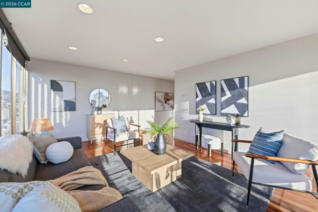 565 Bellevue Ave 1403, Oakland, CA 94610