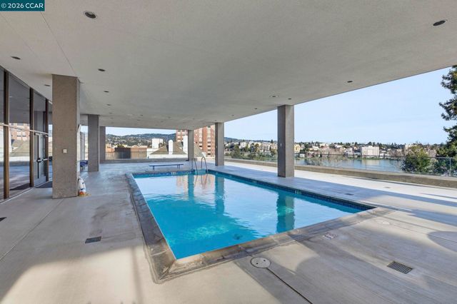 565 Bellevue Ave 1403, Oakland, CA 94610