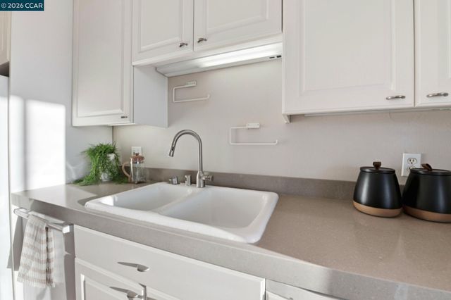 565 Bellevue Ave 1403, Oakland, CA 94610