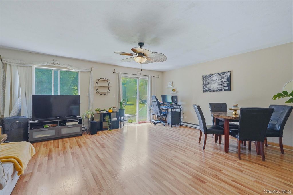 31 Roundtree Court, Beacon, NY 12508 — photo 3