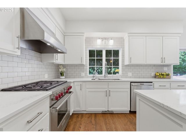 11030 Nw VALLEY VISTA Rd, Hillsboro, OR 97124