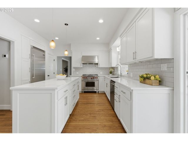 11030 Nw VALLEY VISTA Rd, Hillsboro, OR 97124