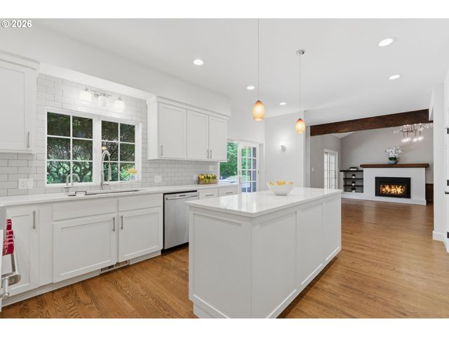 11030 Nw VALLEY VISTA Rd, Hillsboro, OR 97124