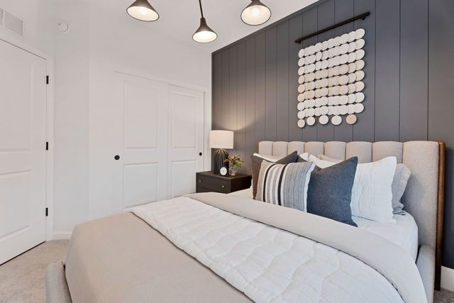 3599 Kennedy Lane 14001, Woodridge, IL 60517