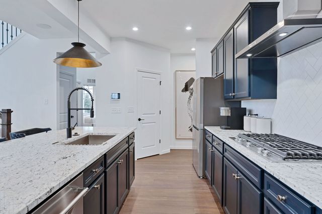 3599 Kennedy Lane 14001, Woodridge, IL 60517