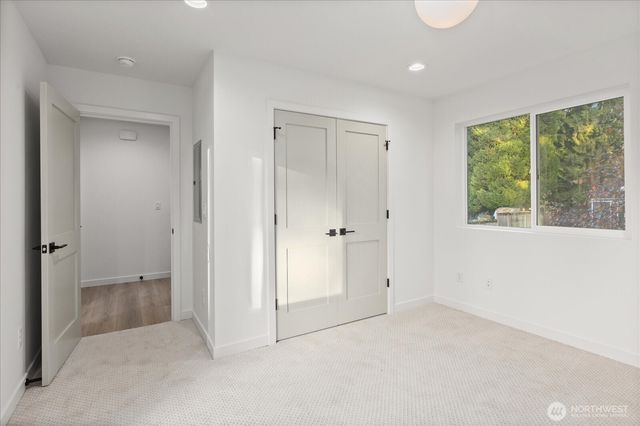 10744 Interlake Avenue N, Seattle, WA 98133
