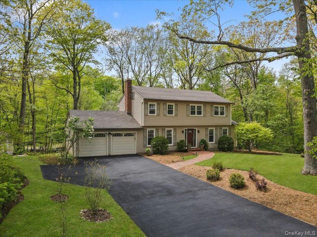 10 Silvermine Drive, South Salem, NY 10590