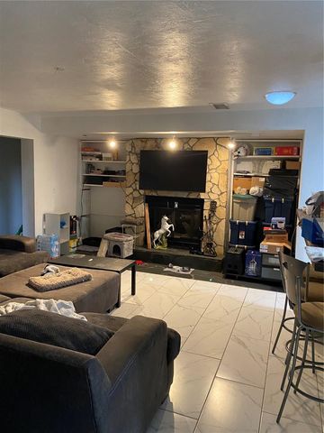 1403 NE 20TH AVENUE, Gainesville, FL 32609