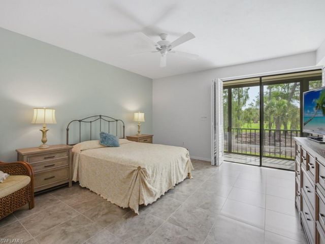 82 Cypress View DR, Naples, FL 34113