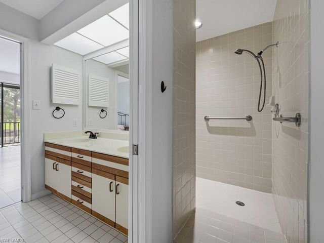 82 Cypress View DR, Naples, FL 34113