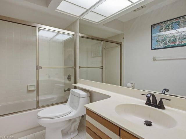 82 Cypress View DR, Naples, FL 34113