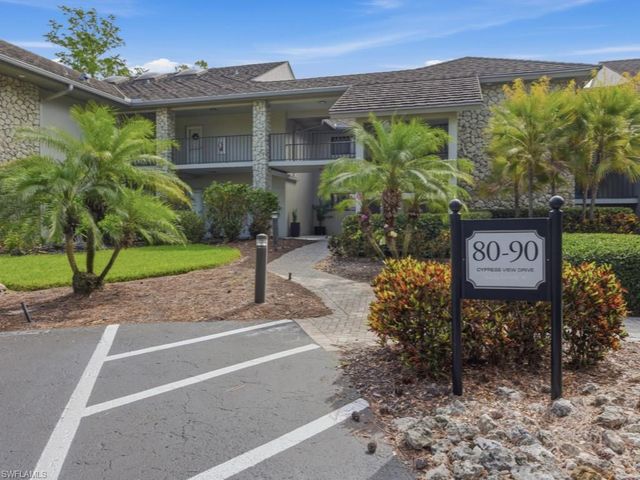 82 Cypress View DR, Naples, FL 34113