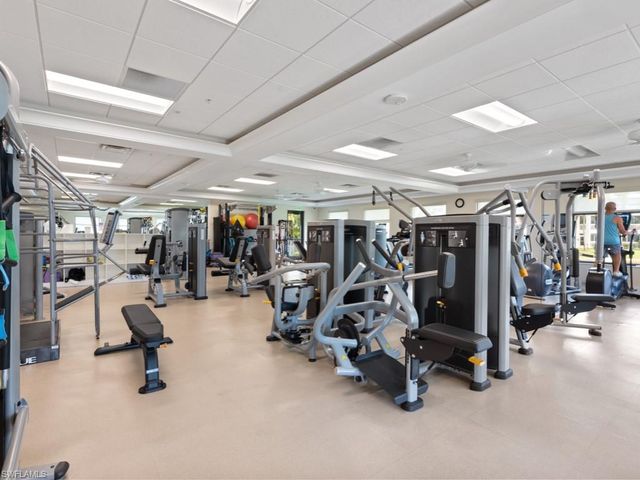 82 Cypress View DR, Naples, FL 34113
