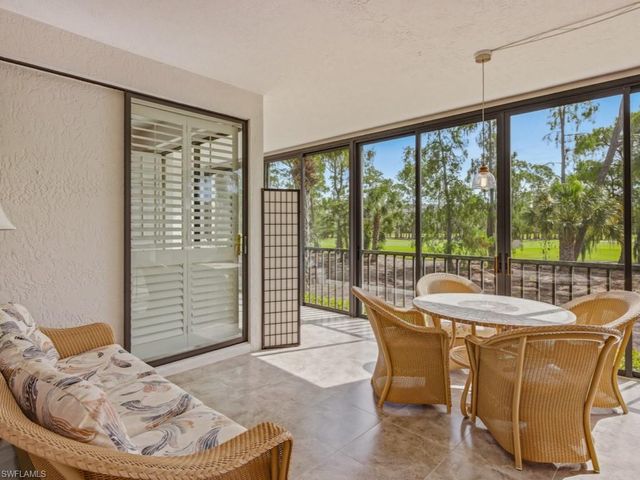 82 Cypress View DR, Naples, FL 34113