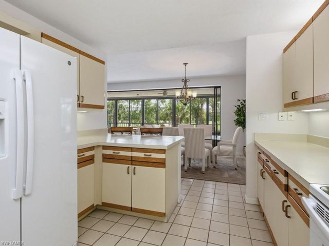 82 Cypress View DR, Naples, FL 34113