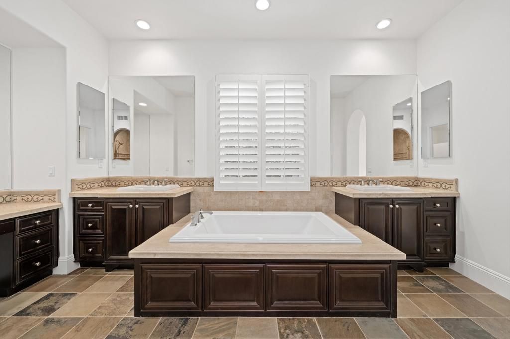 Image 29 of property listing at 75065 Promontory Place, Indian Wells, CA 92210