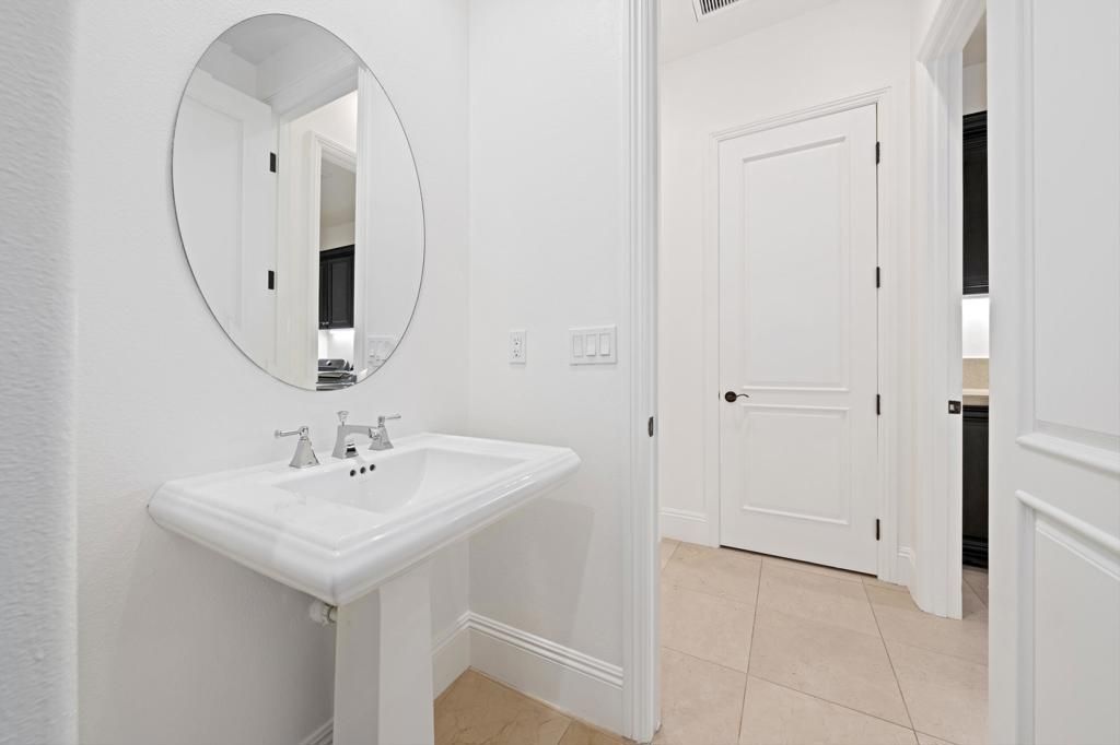 Image 33 of property listing at 75065 Promontory Place, Indian Wells, CA 92210