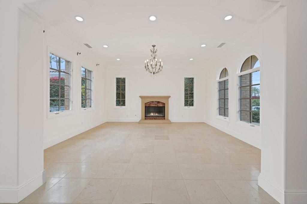 Image 6 of property listing at 75065 Promontory Place, Indian Wells, CA 92210