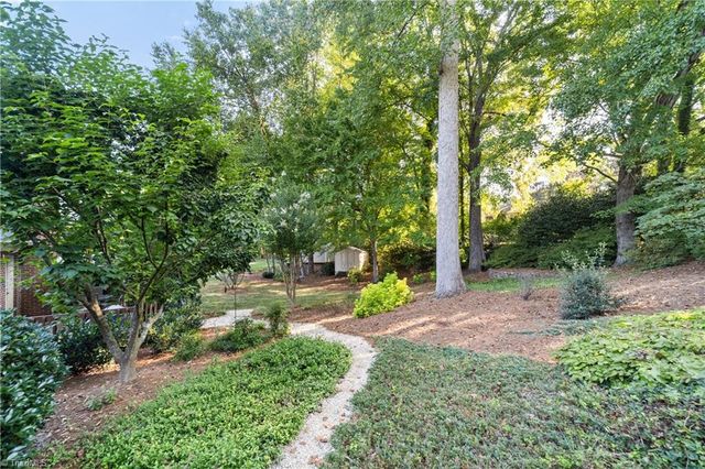 401 Wind Haven Lane, Winston-salem, NC 27104