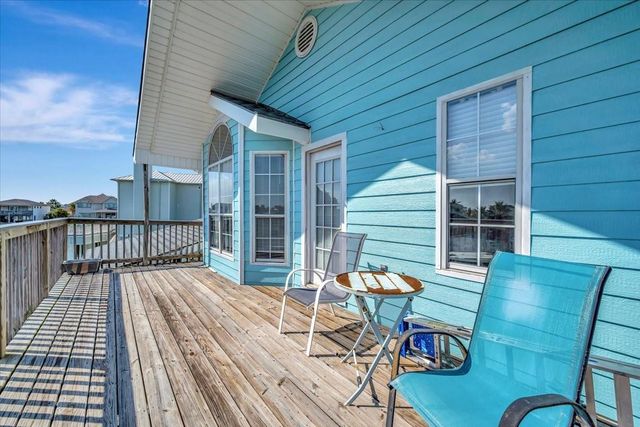 1319 Hawaii Drive, Galveston, TX 77554