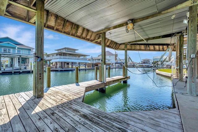 1319 Hawaii Drive, Galveston, TX 77554