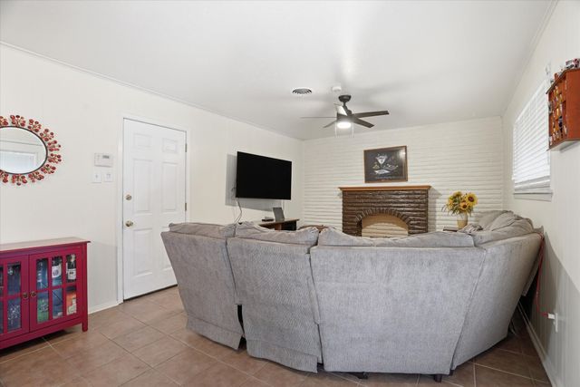 5509 Wharton Drive, Fort Worth, TX 76133