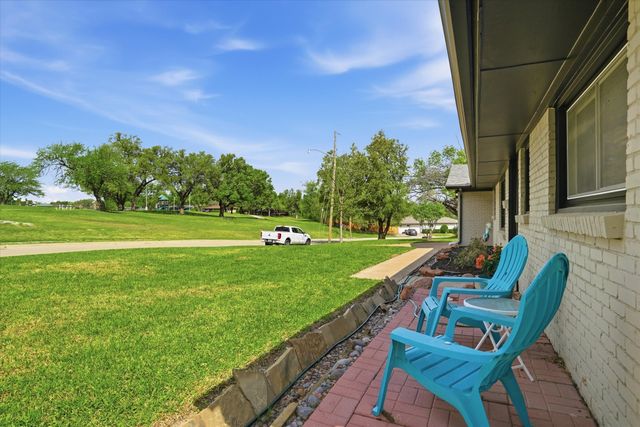 5509 Wharton Drive, Fort Worth, TX 76133