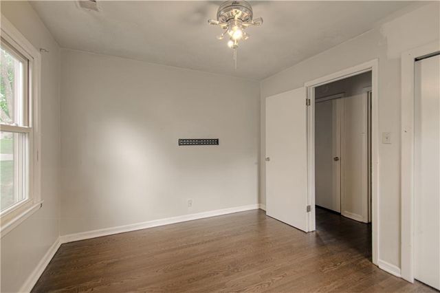 6701 W 79TH Street, Overland Park, KS 66204