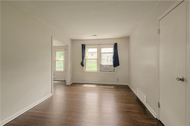 6701 W 79TH Street, Overland Park, KS 66204