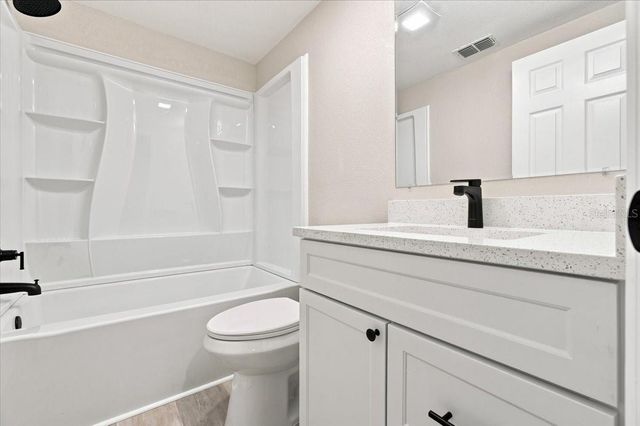 3206 OAKLAND ROAD N, Lakeland, FL 33801