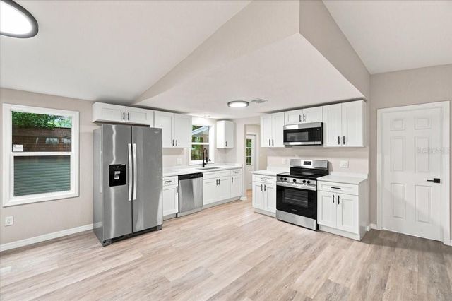 3206 OAKLAND ROAD N, Lakeland, FL 33801