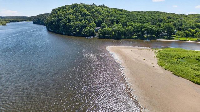 N4001 Wildcat Road, Poynette, WI 53955
