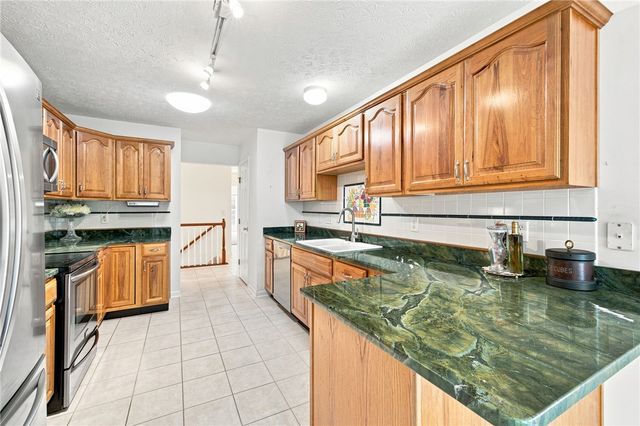 320 Gatehouse Court, Monroe, OH 45050