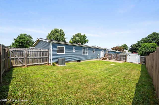 6027 Highliner Dr, Louisville, KY 40291