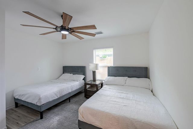 4805 Southwind Street, Houston, TX 77033