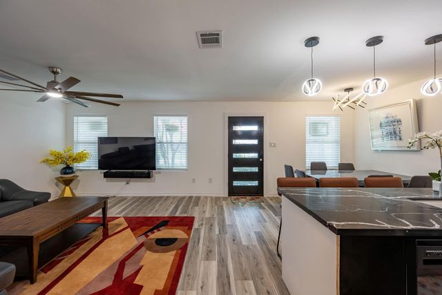 4805 Southwind Street, Houston, TX 77033