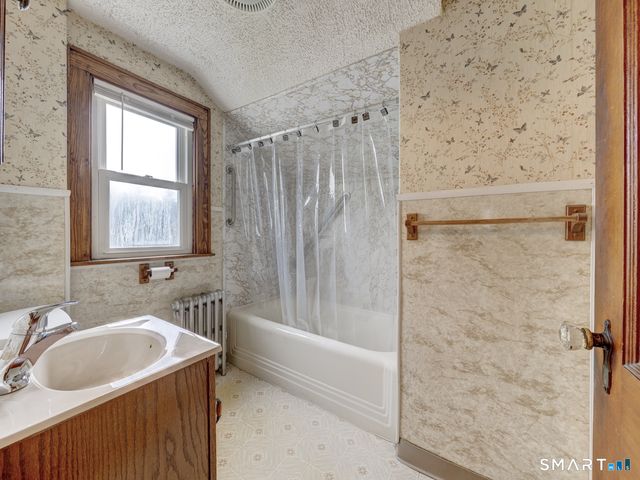 10 Dewey Avenue, Plymouth, CT 06786
