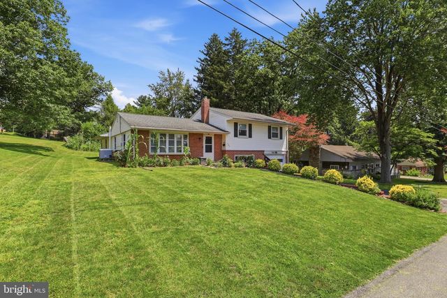 503 FAIRWAY DR, Lancaster, PA 17603