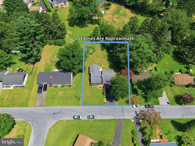 503 FAIRWAY DR, Lancaster, PA 17603