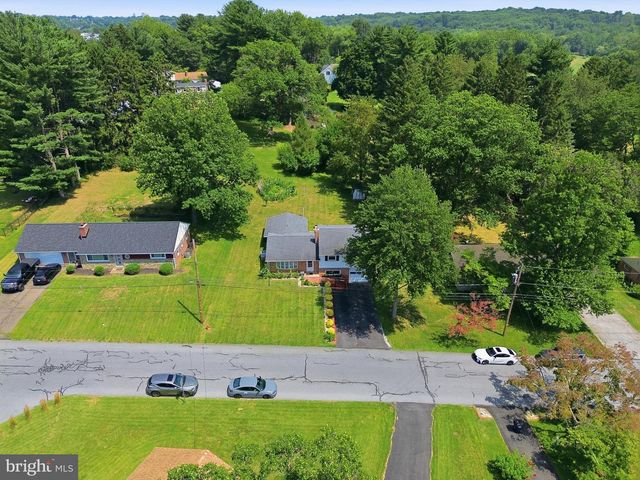 503 FAIRWAY DR, Lancaster, PA 17603