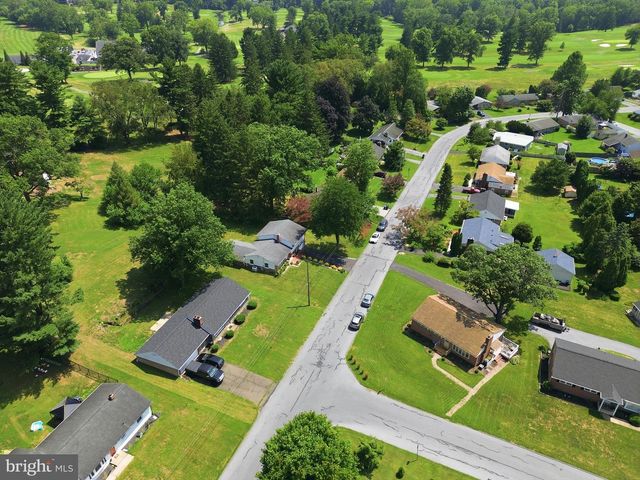 503 FAIRWAY DR, Lancaster, PA 17603